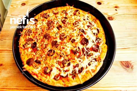 Kaşarlı Sucuklu Pizza Tarifi videolu Nefis Yemek Tarifleri