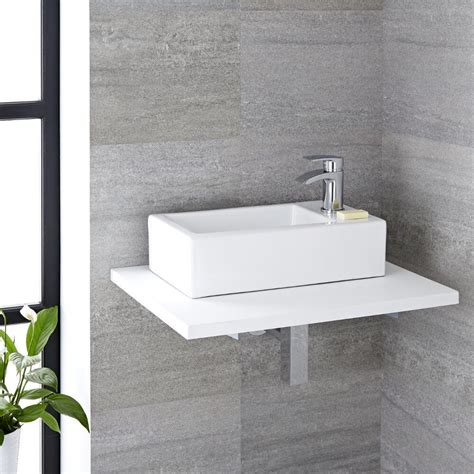 Lavabo Bagno Sospeso In Ceramica Rettangolare X Mm Con Mini