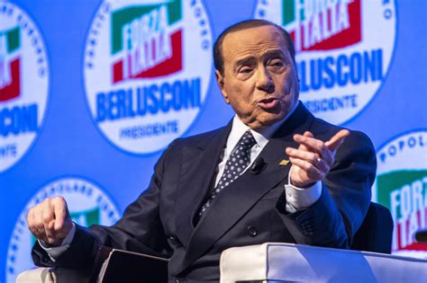 Silvio Berlusconi In Terapia Intensiva “passerà La Notte In Ospedale”