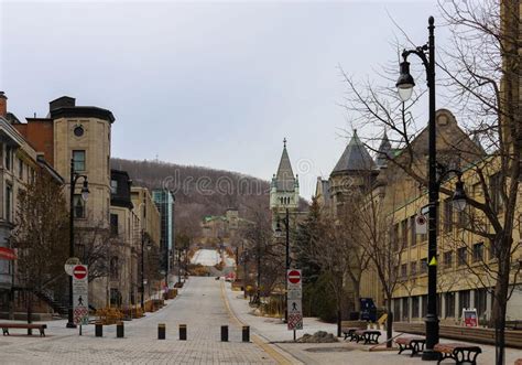 Tourist Points Of Montreal Architecture Old Houses Wide Streets