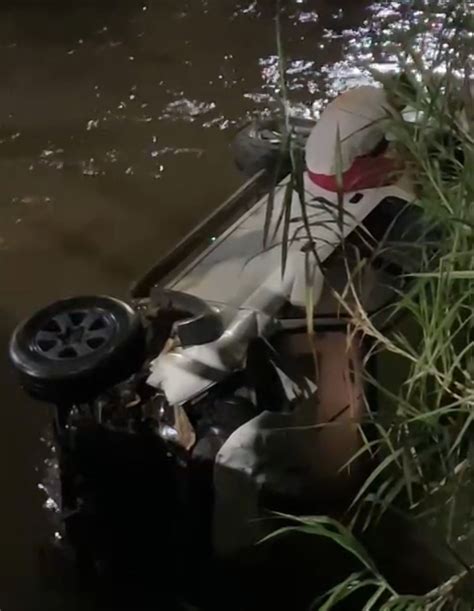 Motorista sintomas de embriaguez perde controle da direção e cai