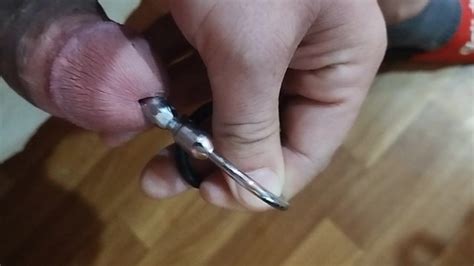 Зондирование уретры миллиметровой игрушкой Pornhub Gay