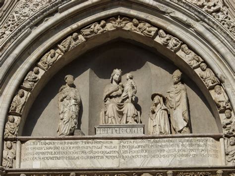 05 Duomo Portal Tympanum Duomo Facade Tympanum Photo © Flickr