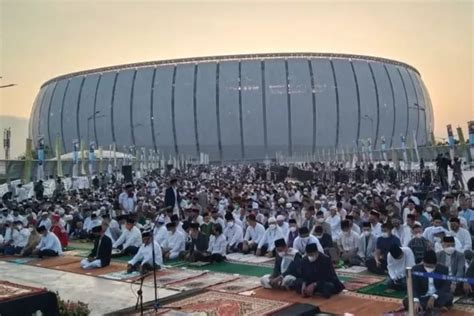 Ingin Salat Idul Adha Di Jis Ini Kantong Parkir Dan Transportasi Umum