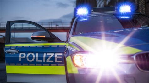 Polizeimeldungen F R Iserlohn Polizeibeamte Retten Neun