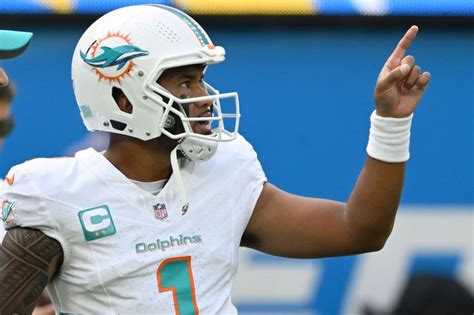 Miami Dolphins Crush Denver Broncos In Record Setting 70 20 Win