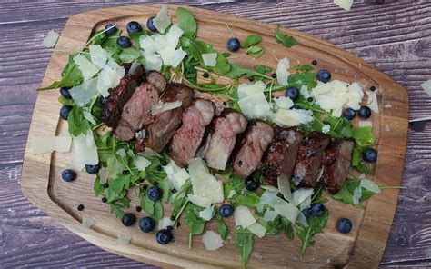 Tagliata Di Manzo Rindersteak Trifft Auf Rucola Parmesan