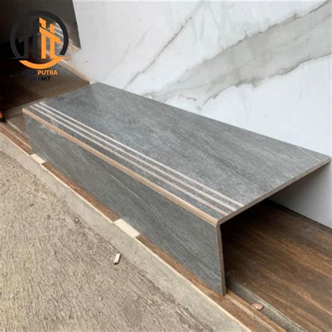 Jual Granit Anak Tangga Custom Ukuran 30x80 20x80 Motif Kayu Kombinasi