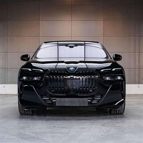 Jual Bmw I7 Xdrive60 Msport Black Sapphire Electric Vehicle Lacak Harga