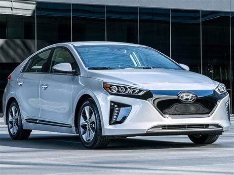 Most Fuel Efficient Hatchbacks Of 2018 Kelley Blue Book