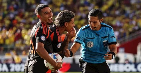 Gol Caracol Tercera goleada en esta Copa América Caracol triplicó a