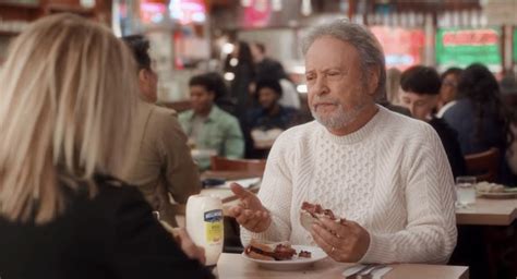 Billy Crystal En Meg Ryan Star In Hellmann S Super Bowl Commercial