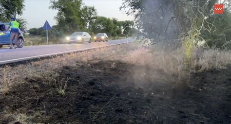 Muere calcinado al chocar su coche contra un árbol e incendiarse Zona