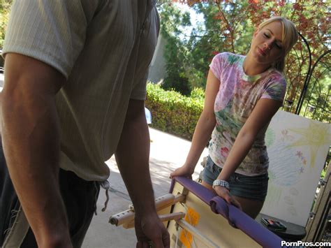 Lexi Belle Outdoor Massage Porn Pic