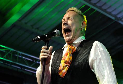 Sex Pistols Reunite WITHOUT Legendary Johnny Rotten