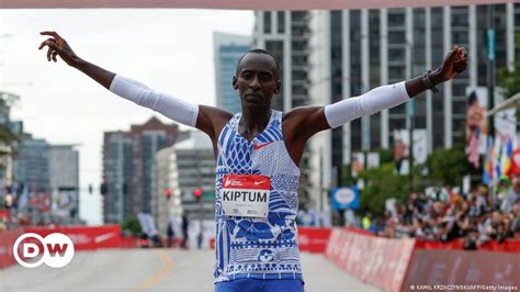 Kenyan Runner Kelvin Kiptum Sets New World Record in Marathon Distance ...