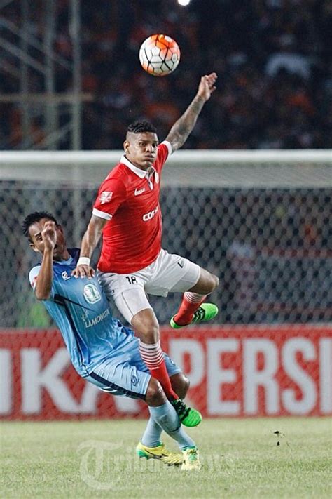 Persija VS Persela Lamongan Laga Indonesia Soccer Championship Foto 9