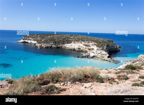 Isola Di Lampedusa Sicilia Spiaggia Del Coniglio E Isola Dei Conigli