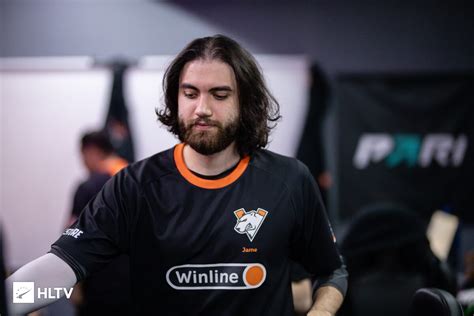 Ставка дня Virtus pro против Heroic в плей офф Thunderpick World