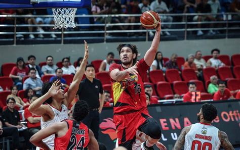 Nakuha Ni Fajardo Ang Pba Best Player Award Sa Governors Cup