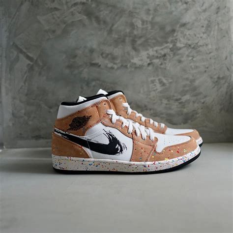 Nike Air Jordan 1 Mid Se Brushstroke Modern Times Store