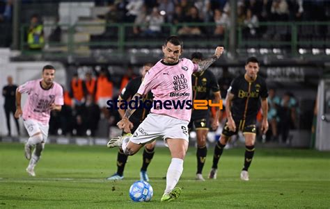 Venezia Palermo Le Pagelle Brunori Super Bene Lucioni