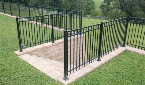 Modern Aluminum Fence Styles, Colors & Designs