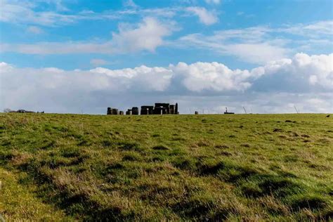 How To Get To Stonehenge From London | Train, Bus & Day Trips | Hues Of ...