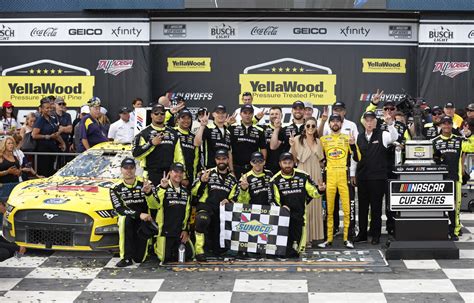 Ryan Blaney wins YellaWood 500 thriller at Talladega to advance in ...