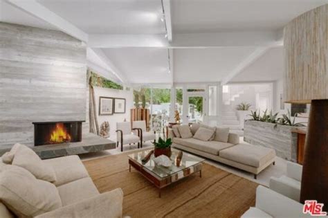 Doja Cat Lives in a $2.2M Beverly Hills Home With Distinctive Flair