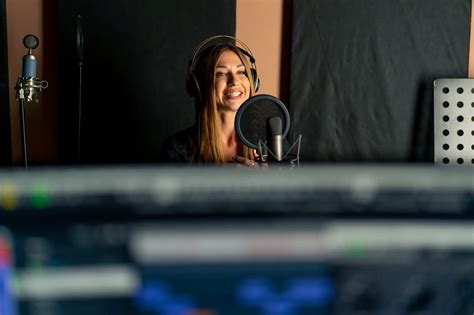 The Impact Of Voice Over Talent In Radio Commercial Success