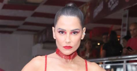 Deborah Secco Quase Mostra Demais Em Look De Carnaval E Voc Vai Querer