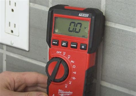 How To Test An Outlet With A Multimeter