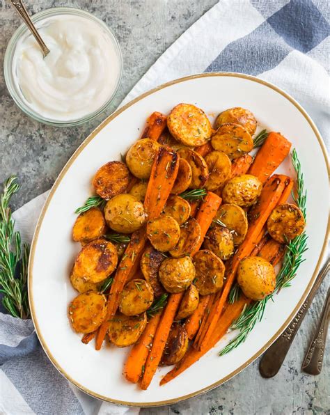 Roasted Potatoes and Carrots – WellPlated.com