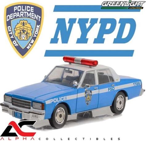 GREENLIGHT 19106 1 18 1990 CHEVROLET CAPRICE NYPD NEW YORK POLICE