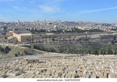 Jerusalem Temple Mount Moriah Dome Rock Stock Photo 1669325050 | Shutterstock