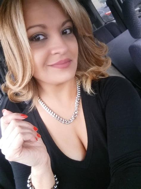 Who Wants To Do A Cum Tribute To My Aunt I Wanna Fuck Her Too