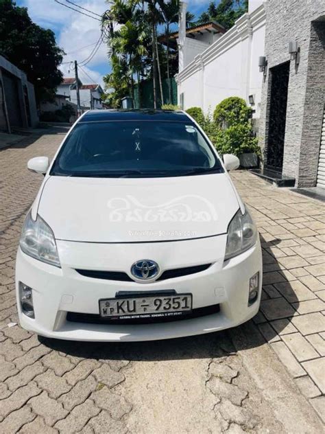 Toyota PRIUS Used 2011 Hybrid Rs. 8675000 Sri Lanka