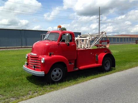 1950 Chevy With A Holmes 460 Wrecker Trucks Chevy Trucks Wreckers