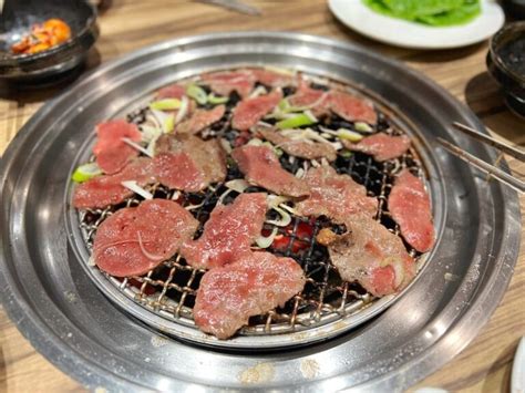 ワンランク上の焼肉食べ放題「国産牛焼肉くいどん 大宮店」霜降りの焼きしゃぶに牛タンが最高！ 食べて埼玉