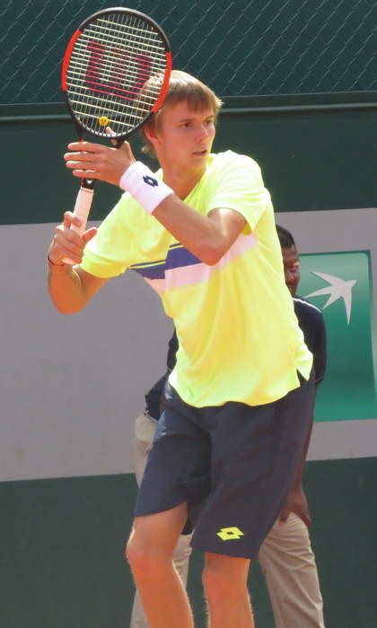 Bublik wins game after 'unexpected' underarm serve - One News Page