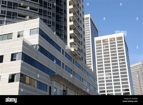 Edificio De Edificios Corporativos Fotografías E Imágenes De Alta Resolución Alamy