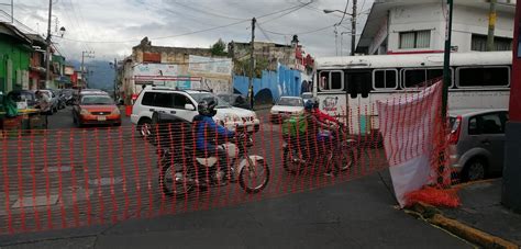 Caos En El Centro De Xalapa Por Obras Simultáneas En Calles Y No Informan Plumas Libres