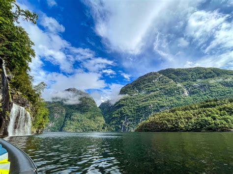 Day trip to Hardangerfjord from Bergen • Young Wayfarer