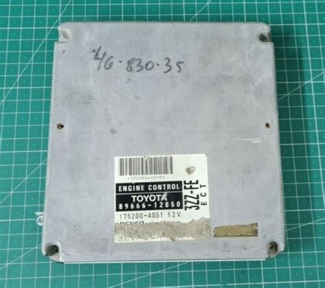 Unidad De Control Del Motor Toyota Corolla 3ZZ FE ECU ECM 89666 12050