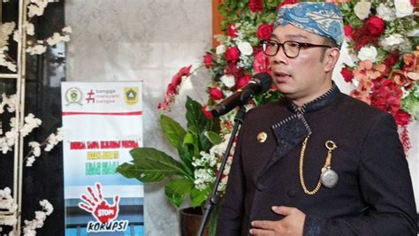 Hasil Survei Memuaskan Ridwan Kamil Pertimbangkan Maju Di Pilgub Jabar