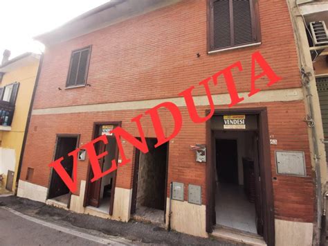 Vendita Appartamento Riano Trilocale In Via Maggio Da