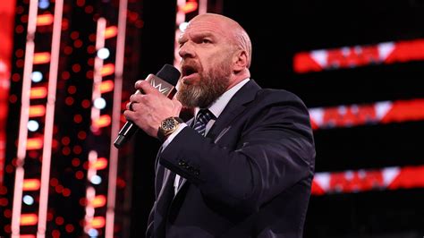 Mais Detalhes Sobre A Aus Ncia De Triple H No Raw Desta Semana