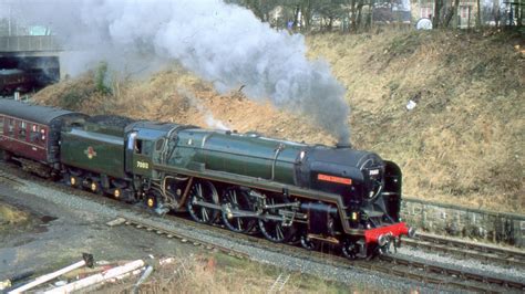 Br Standard Class 7 70013 Oliver Cromwell Preserved Steam Locomotive