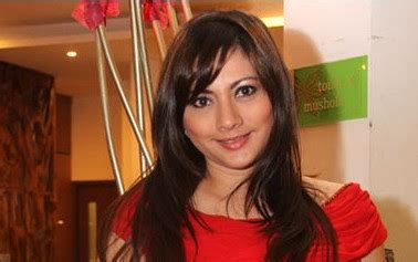 biodata lengkap cut keke artis indonesia